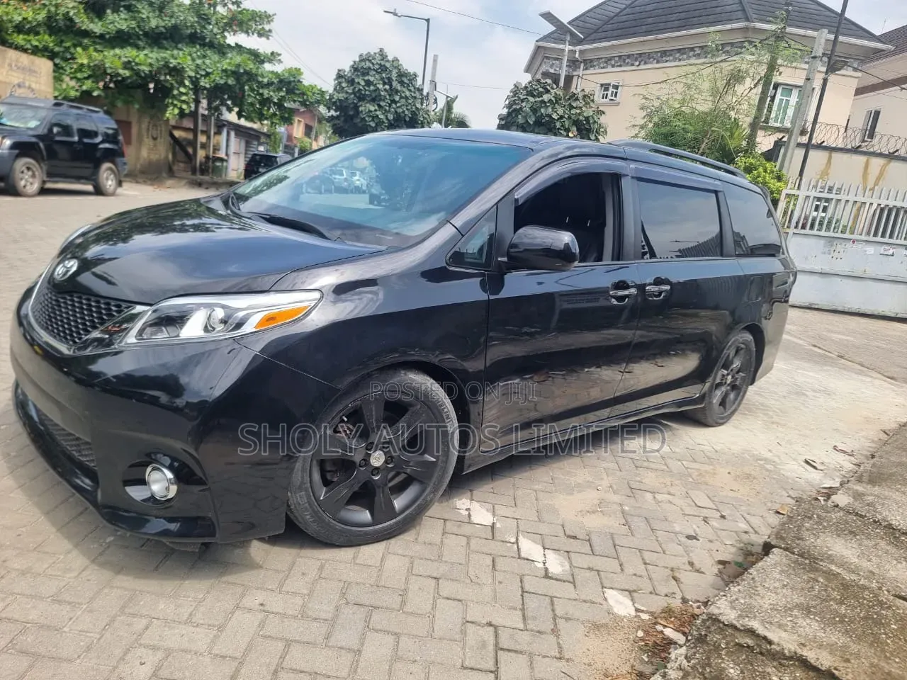 Toyota Sienna SE 8-Passenger 4dr Minivan (3.5L 6cyl 6A) 2015 Black