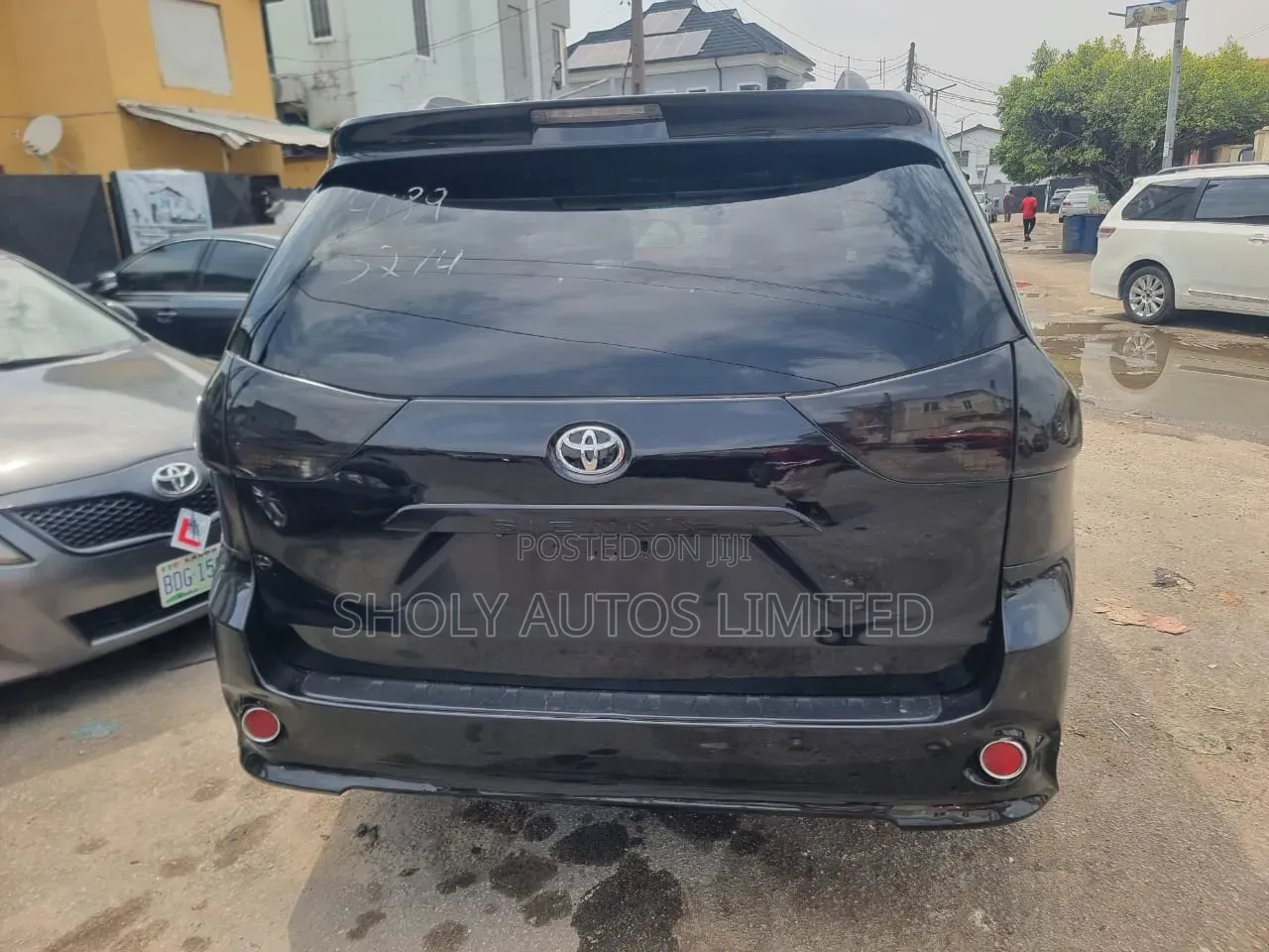 Toyota Sienna SE 8-Passenger 4dr Minivan (3.5L 6cyl 6A) 2015 Black