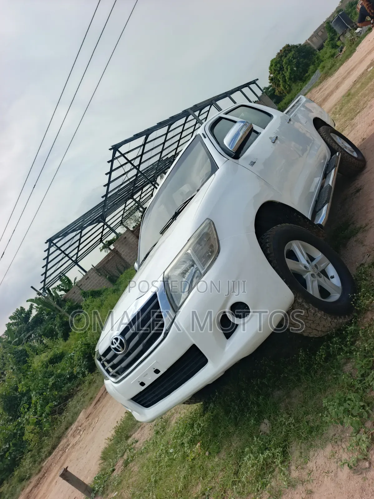 Toyota Hilux 2010 White