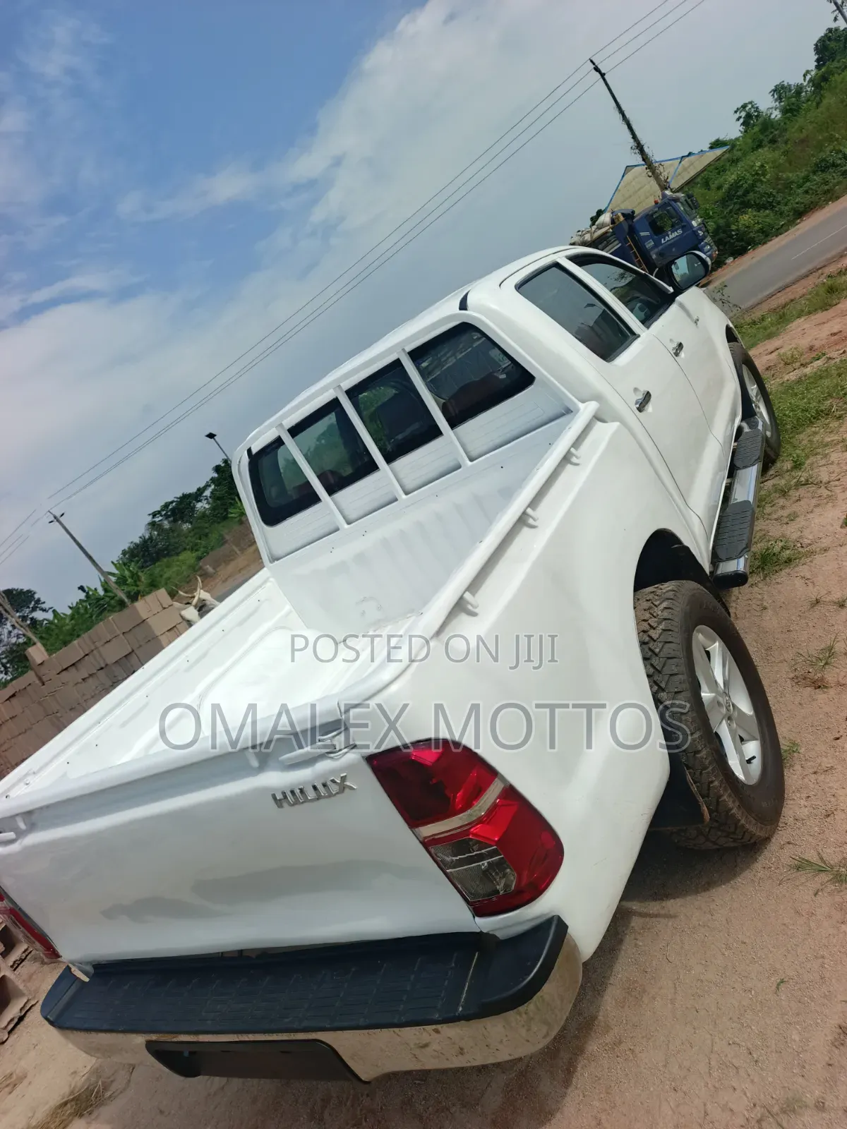 Toyota Hilux 2010 White