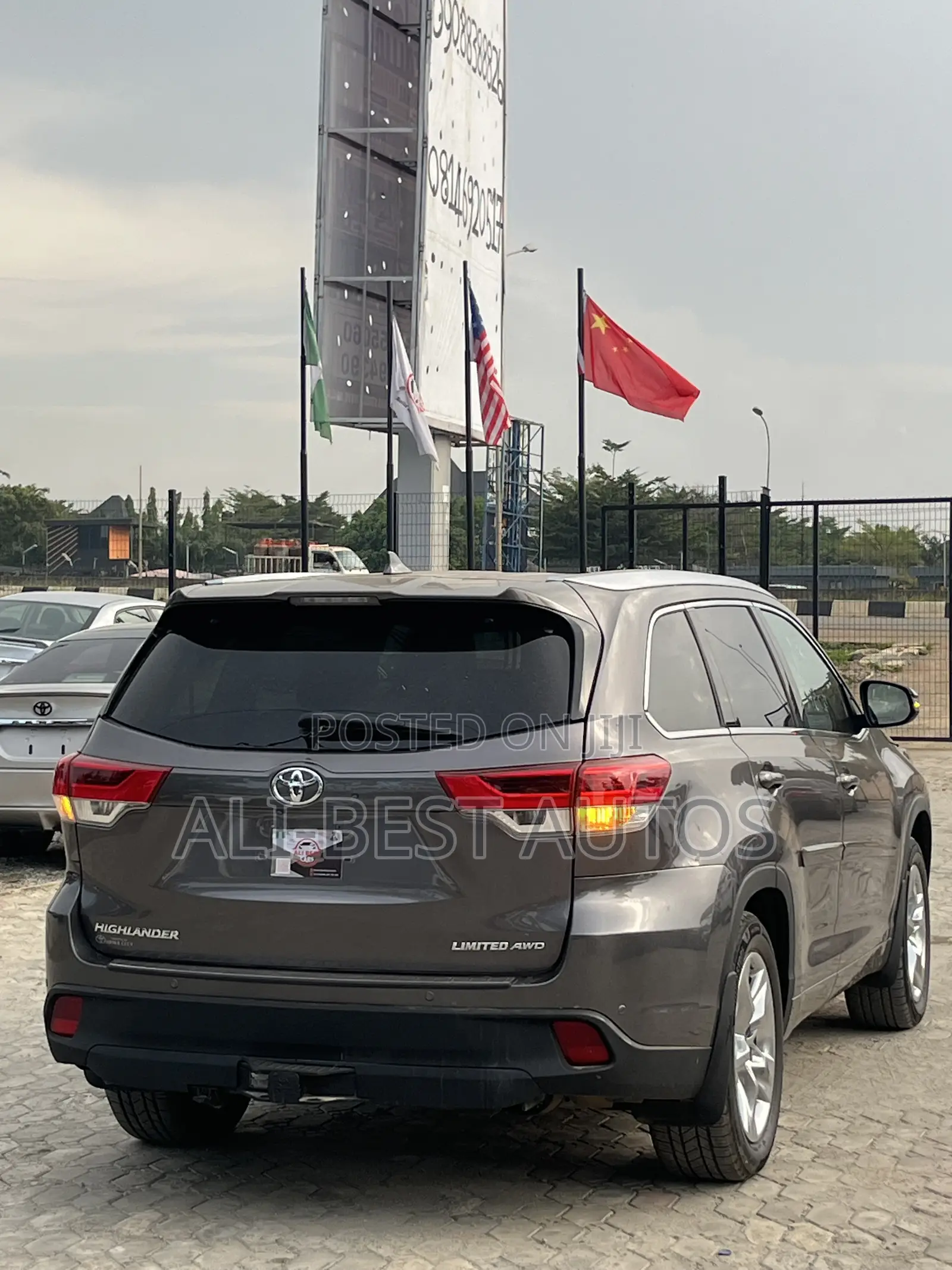 Toyota Highlander Limited Platinum V6 4x4 (3.5L 6cyl 6A) 2016 Gray