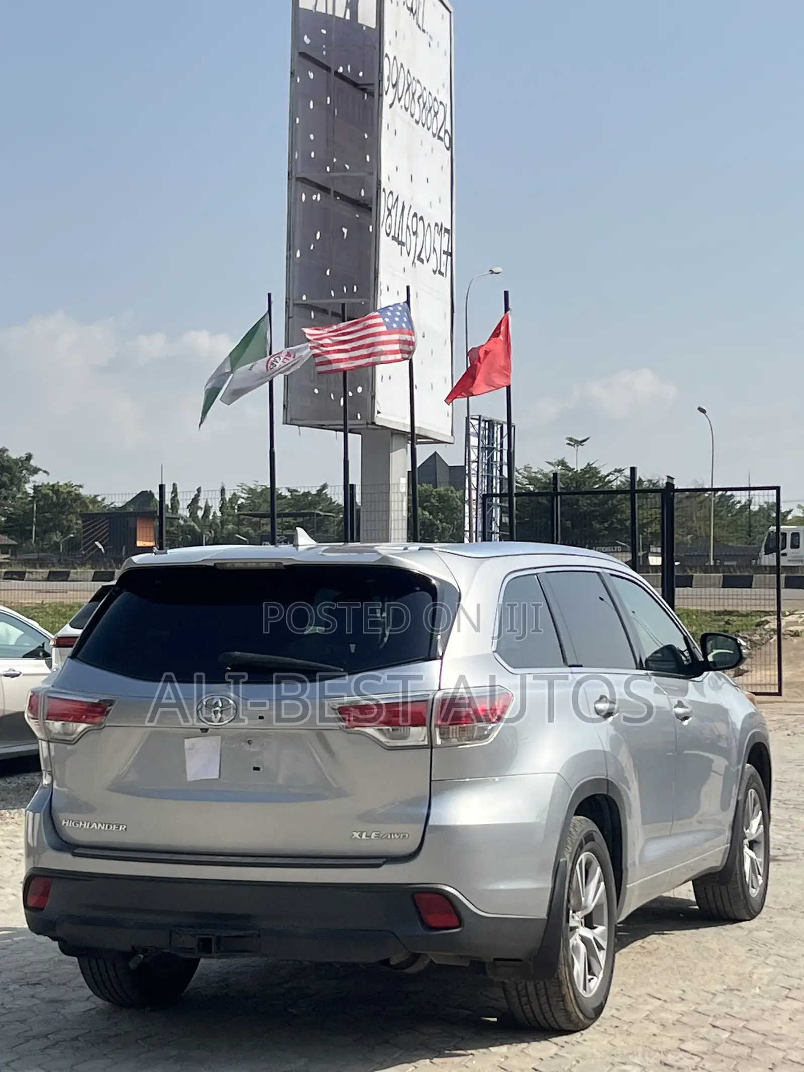 Toyota Highlander XLE 4dr SUV AWD (3.5L 6cyl 6A) 2015 Silver