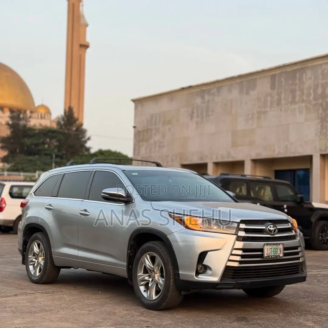 Toyota Highlander Limited 4dr SUV AWD (3.5L 6cyl 6A) 2015 Silver