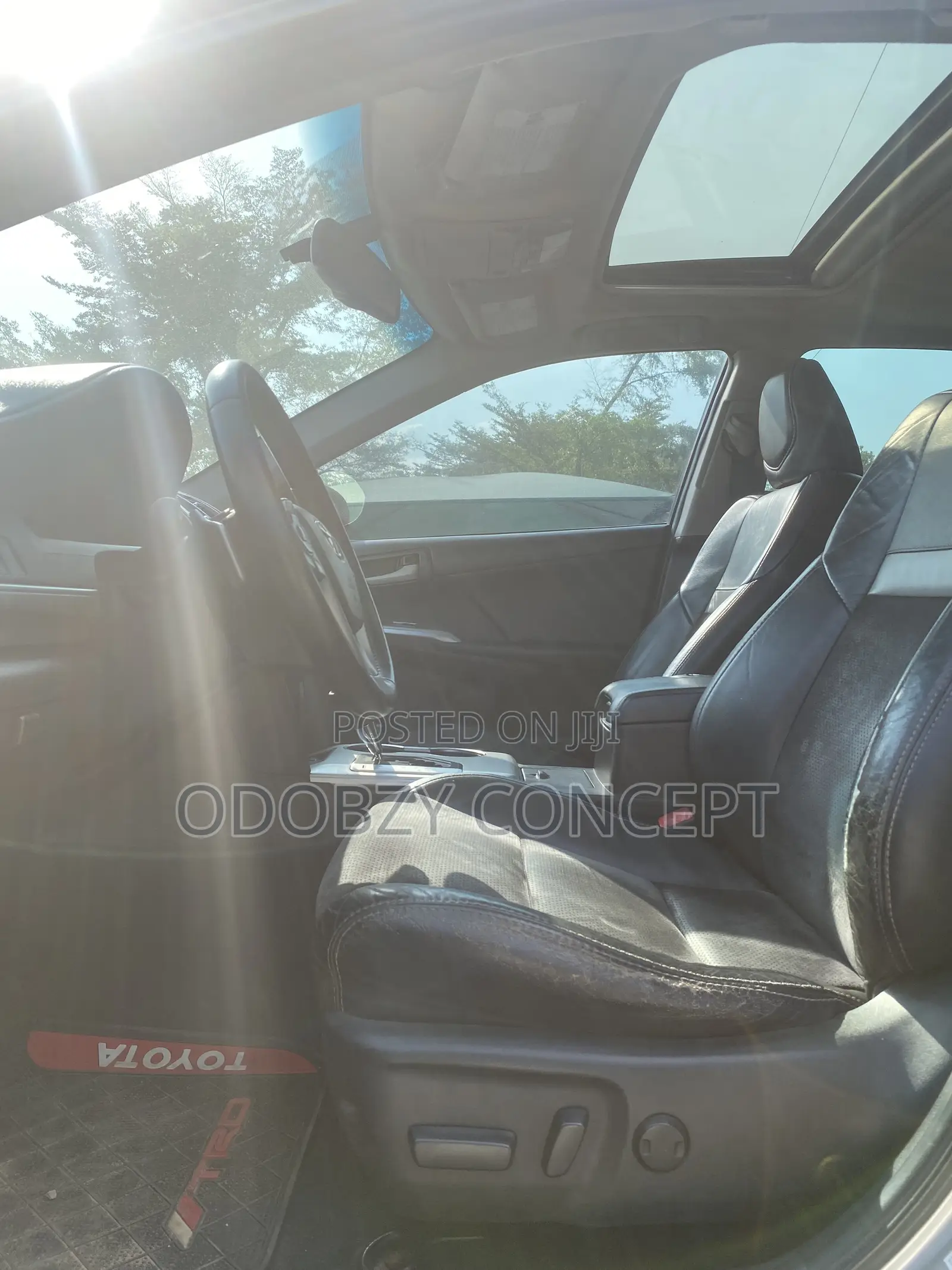 Toyota Camry SE 4dr Sedan (2.5L 4cyl 6A) 2013 Silver