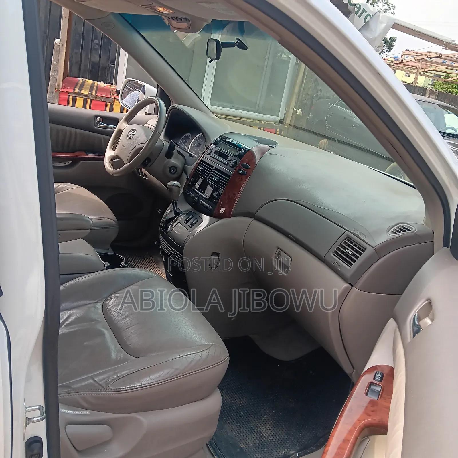 Toyota Sienna XLE FWD (3.3L V6 5A) 2004 White