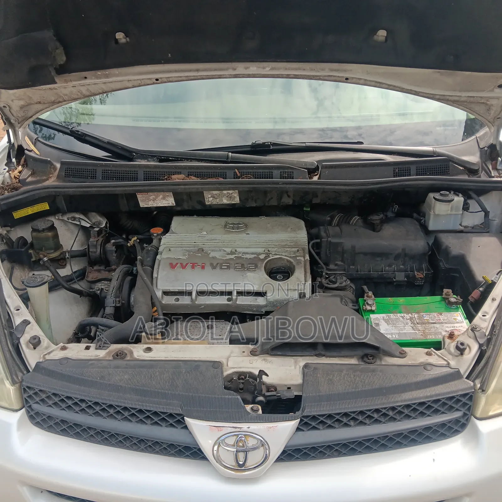 Toyota Sienna XLE FWD (3.3L V6 5A) 2004 White