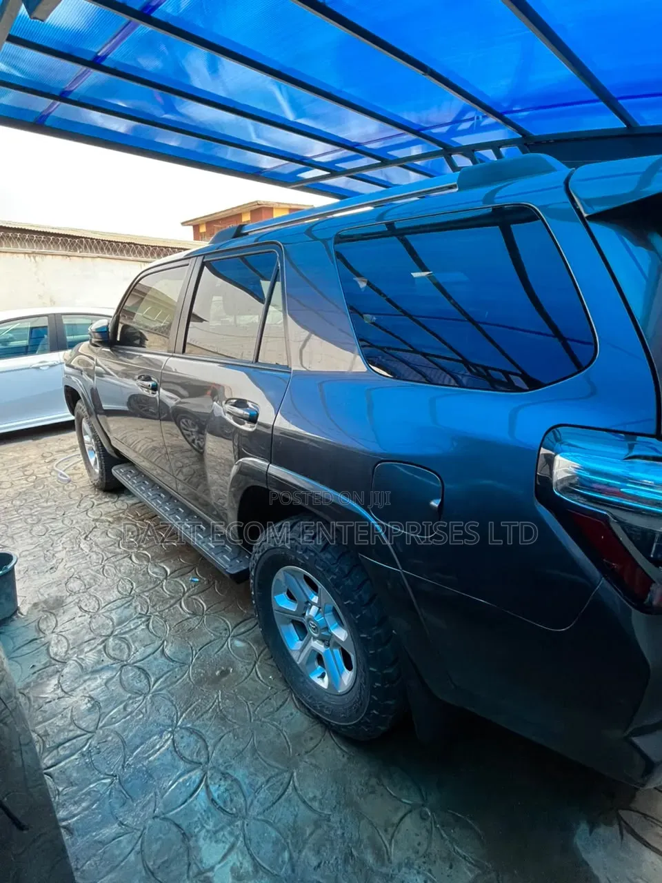 Toyota 4-Runner SR5 2021 Gray
