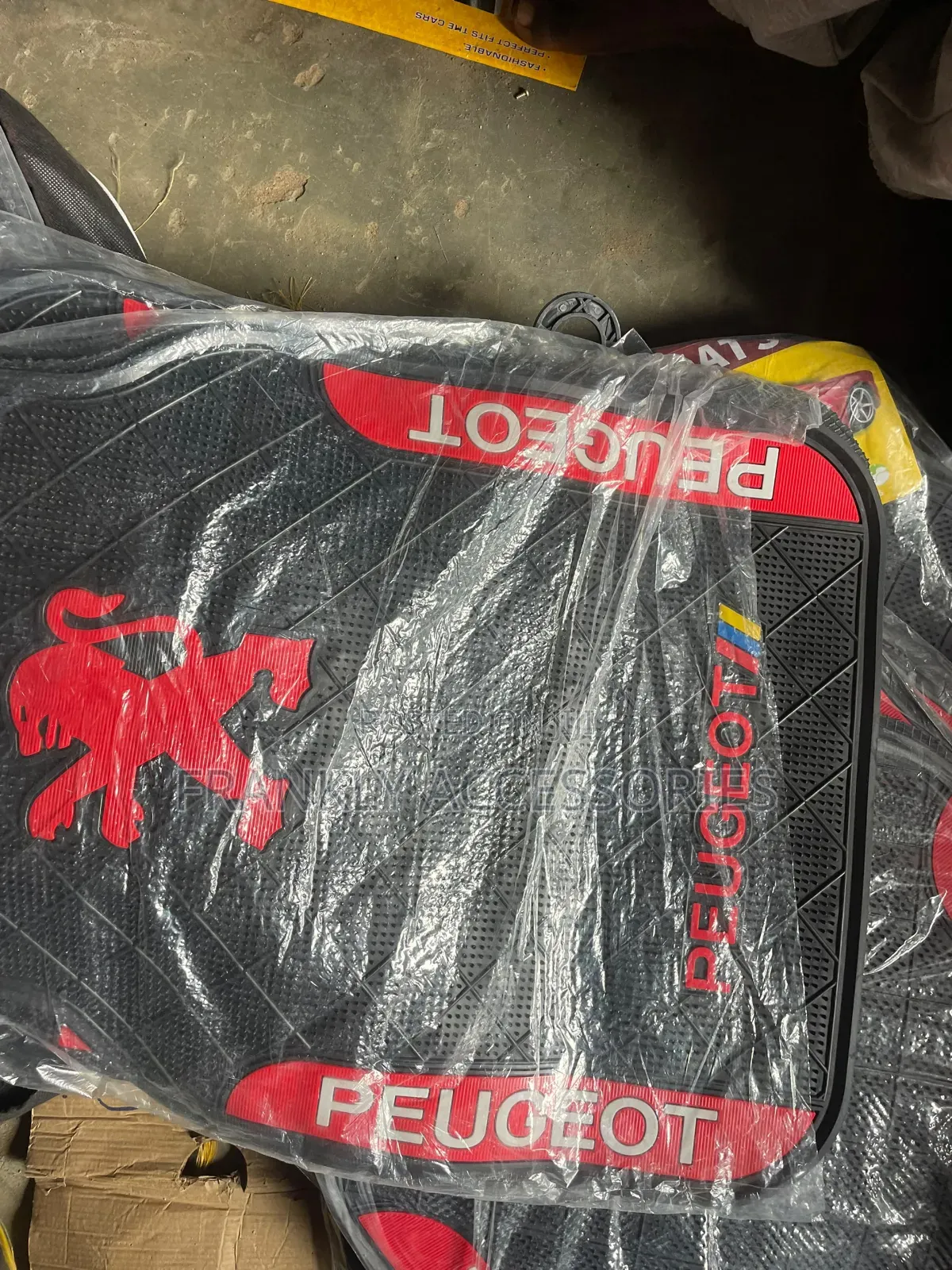 Peugeot 5 in 1 Rubber Foot Mat