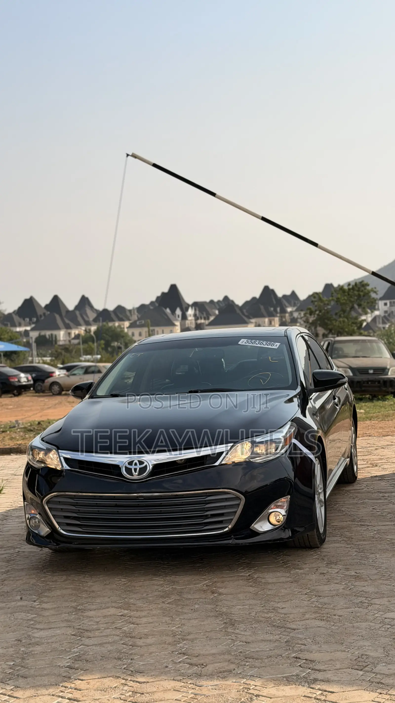 Toyota Avalon XLE 4dr Sedan (3.5L 6cyl 6A) 2014 Black
