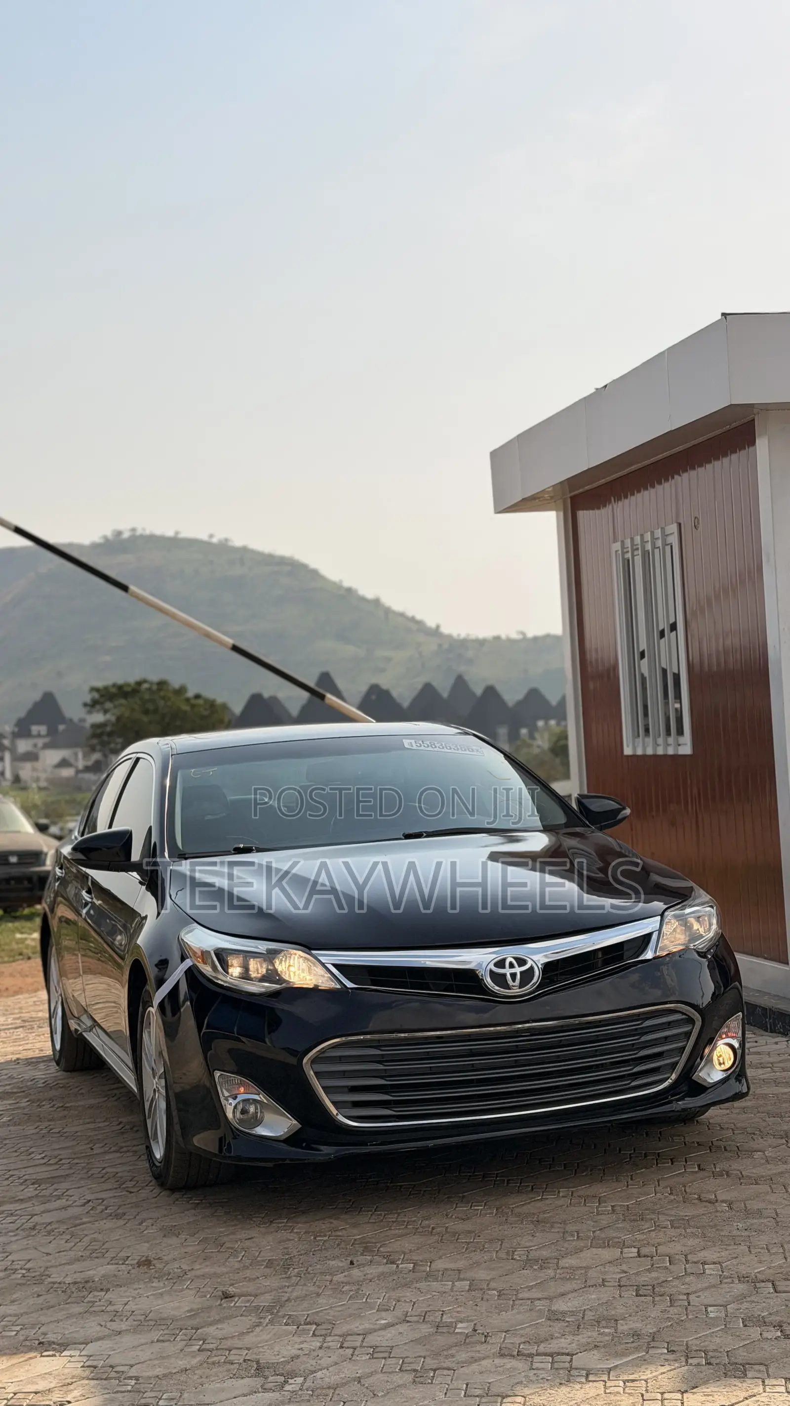 Toyota Avalon XLE 4dr Sedan (3.5L 6cyl 6A) 2014 Black