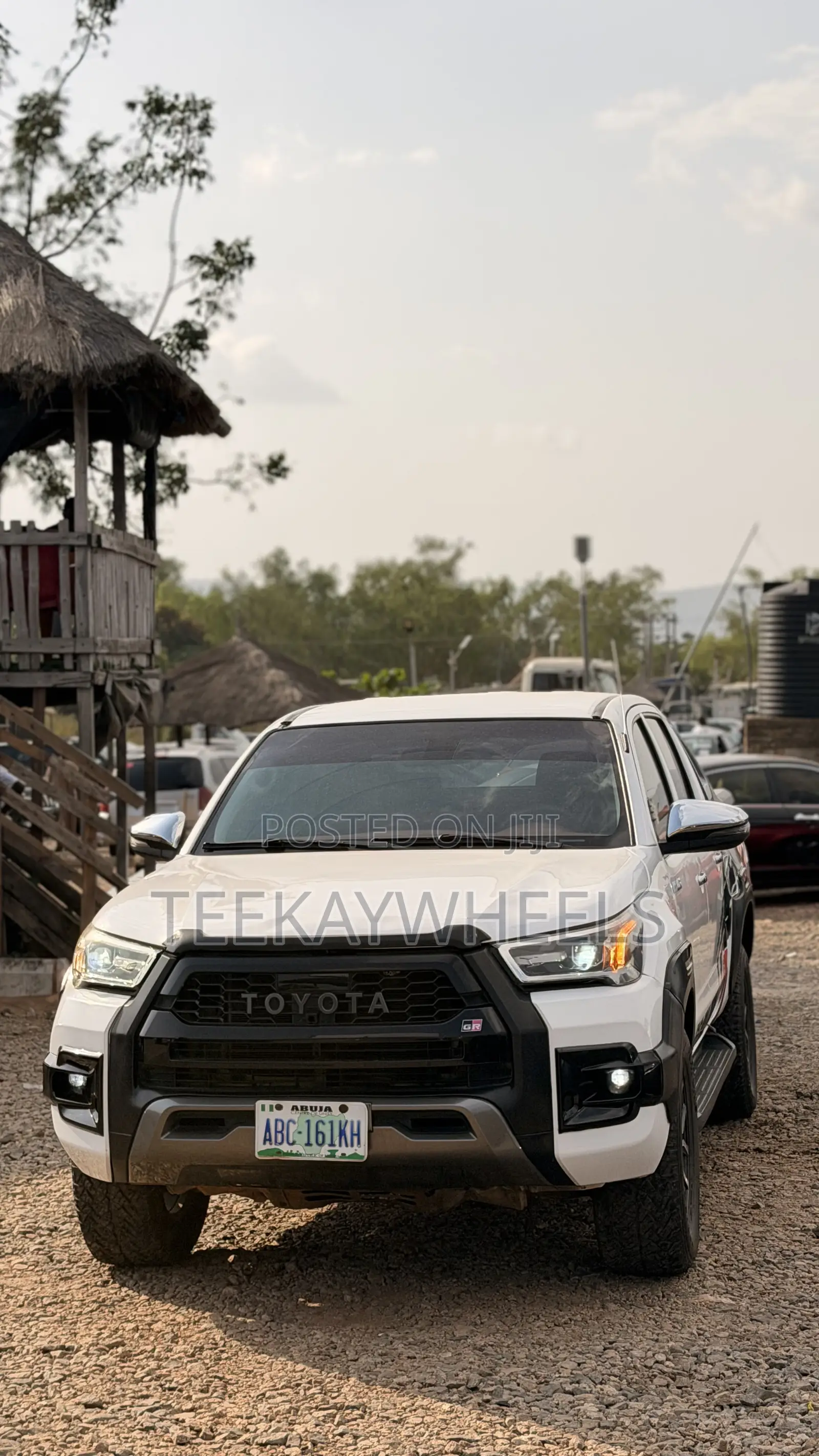 Toyota Hilux SR 2015 White