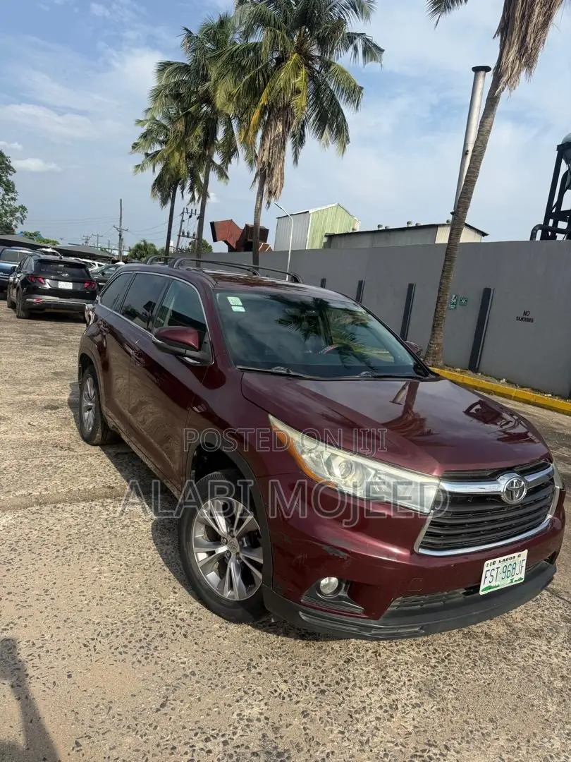 Toyota Highlander LE 4dr SUV (3.5L 6cyl 6A) 2015 Brown