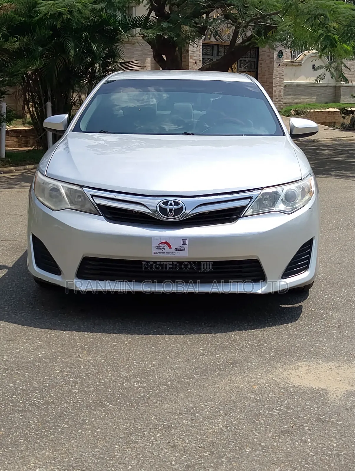 Toyota Camry LE 4dr Sedan (2.5L 4cyl 6A) 2012 Silver
