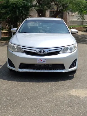 Toyota Camry LE 4dr Sedan (2.5L 4cyl 6A) 2012 Silver