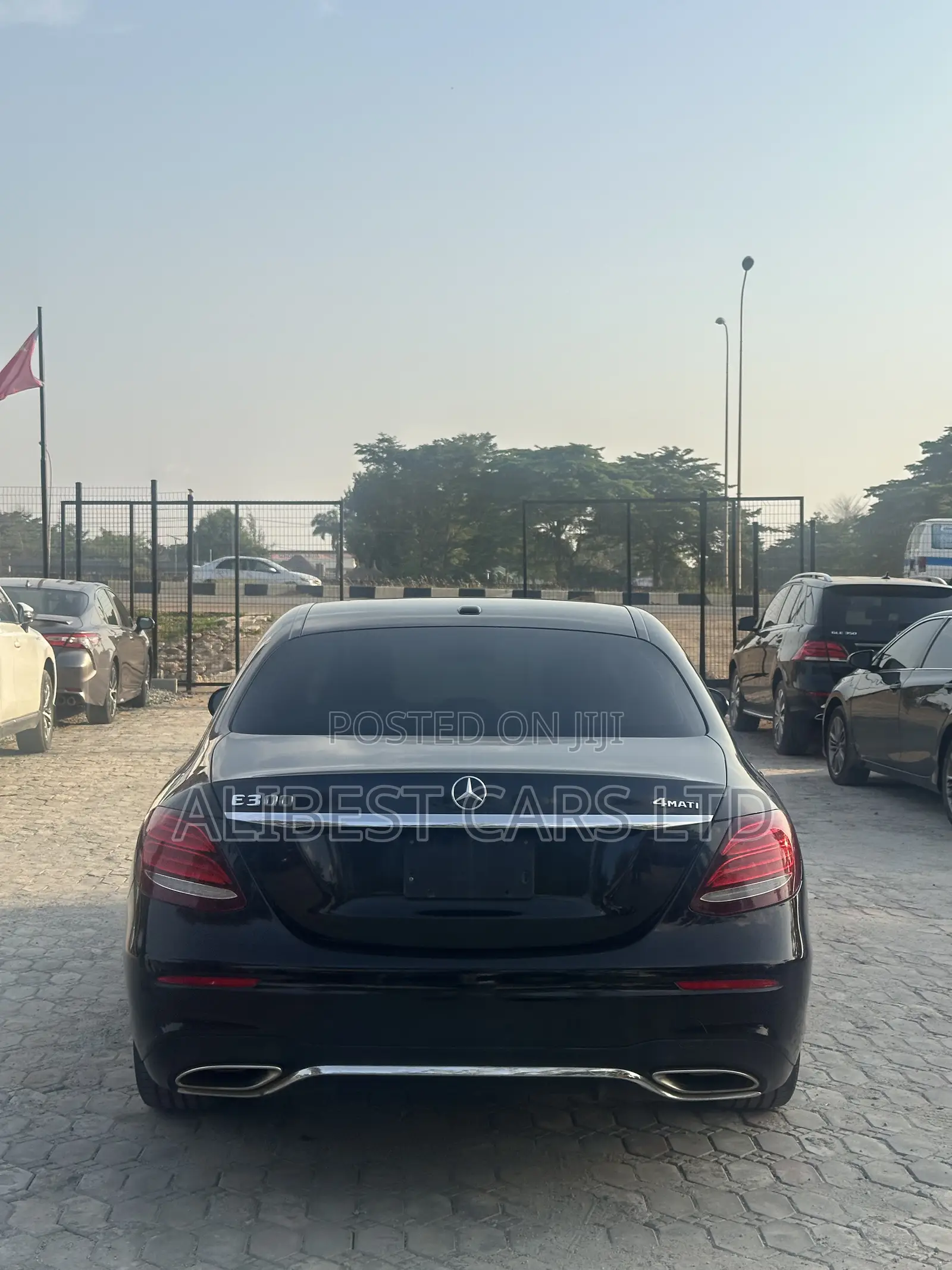 Mercedes-Benz E300 2017 Black
