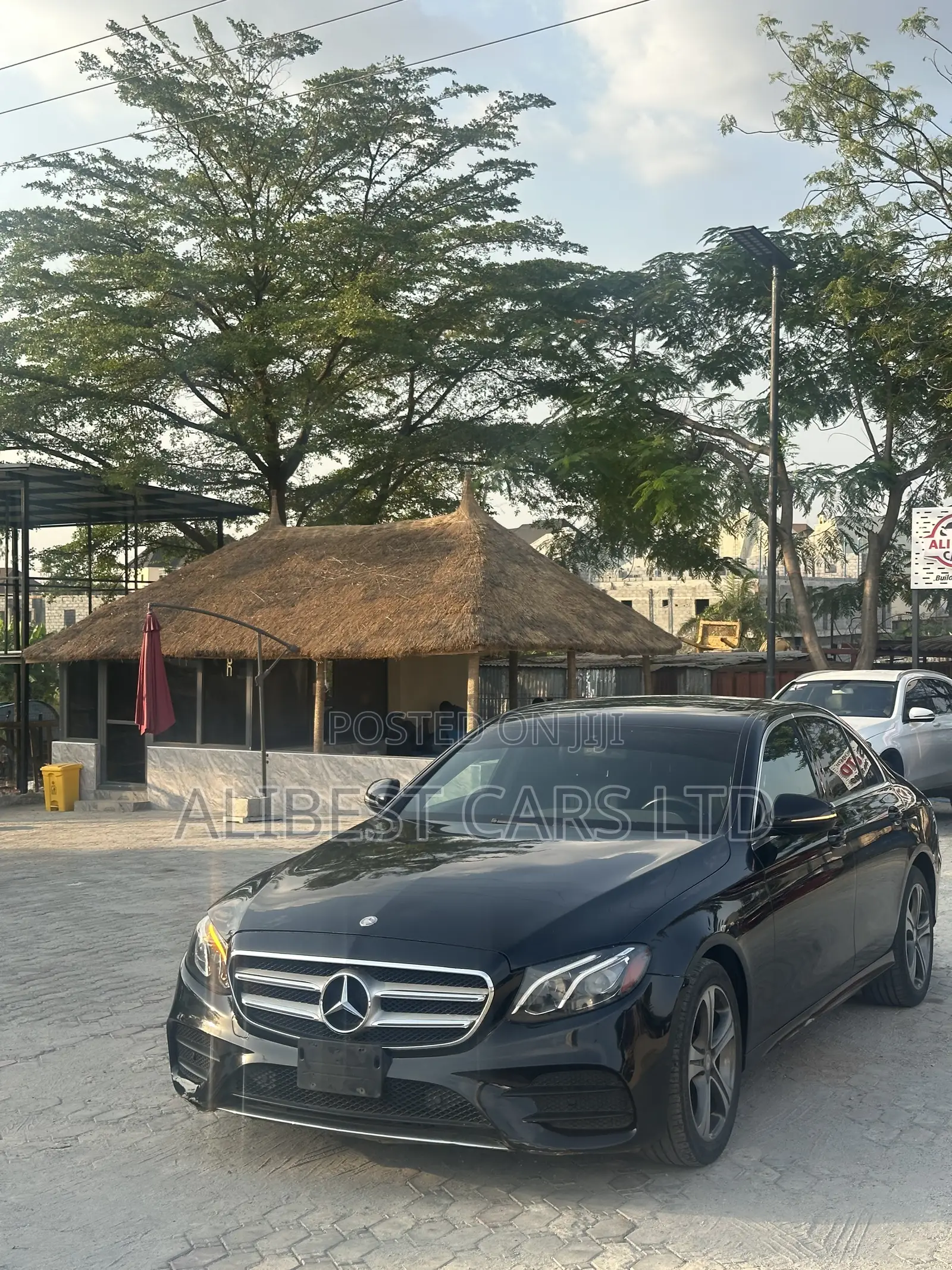 Mercedes-Benz E300 2017 Black