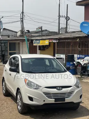 Hyundai Tucson 2012 White
