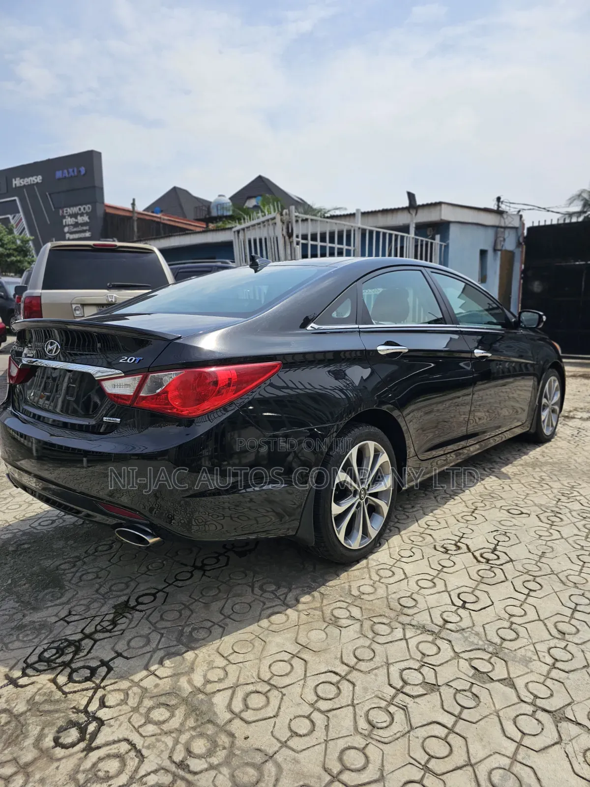 Hyundai Sonata Limited 2.0T Sedan (2.0L 4cyl 6A) 2013 Black