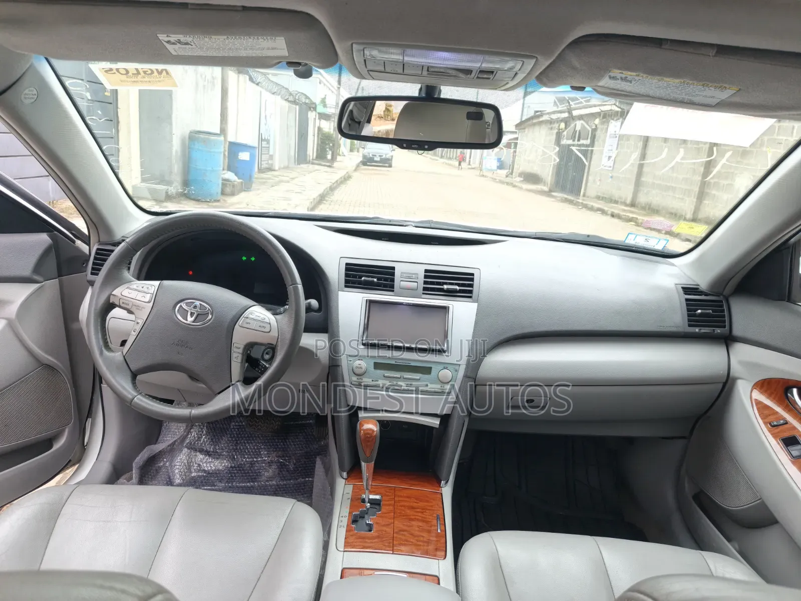 Toyota Camry XLE 4dr Sedan (2.4 4cyl 5A) 2008 White
