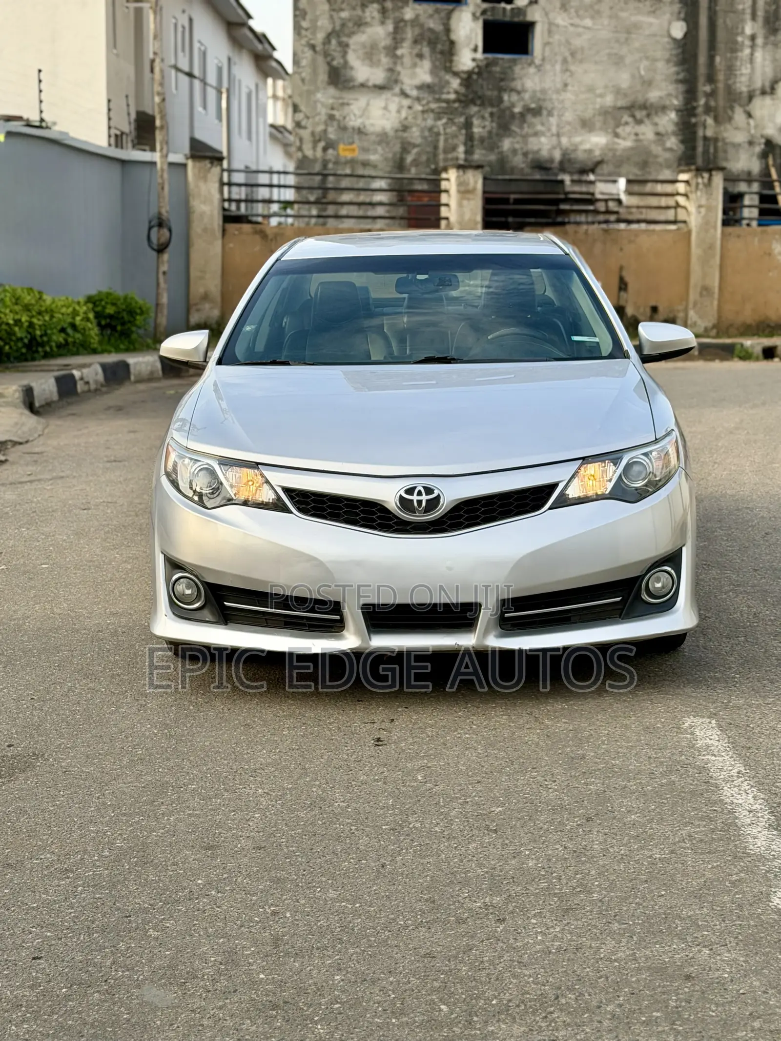 Toyota Camry SE 4dr Sedan (2.5L 4cyl 6A) 2014 Silver