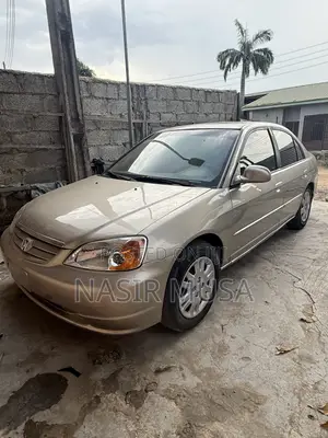 Honda Civic 2004 Gold