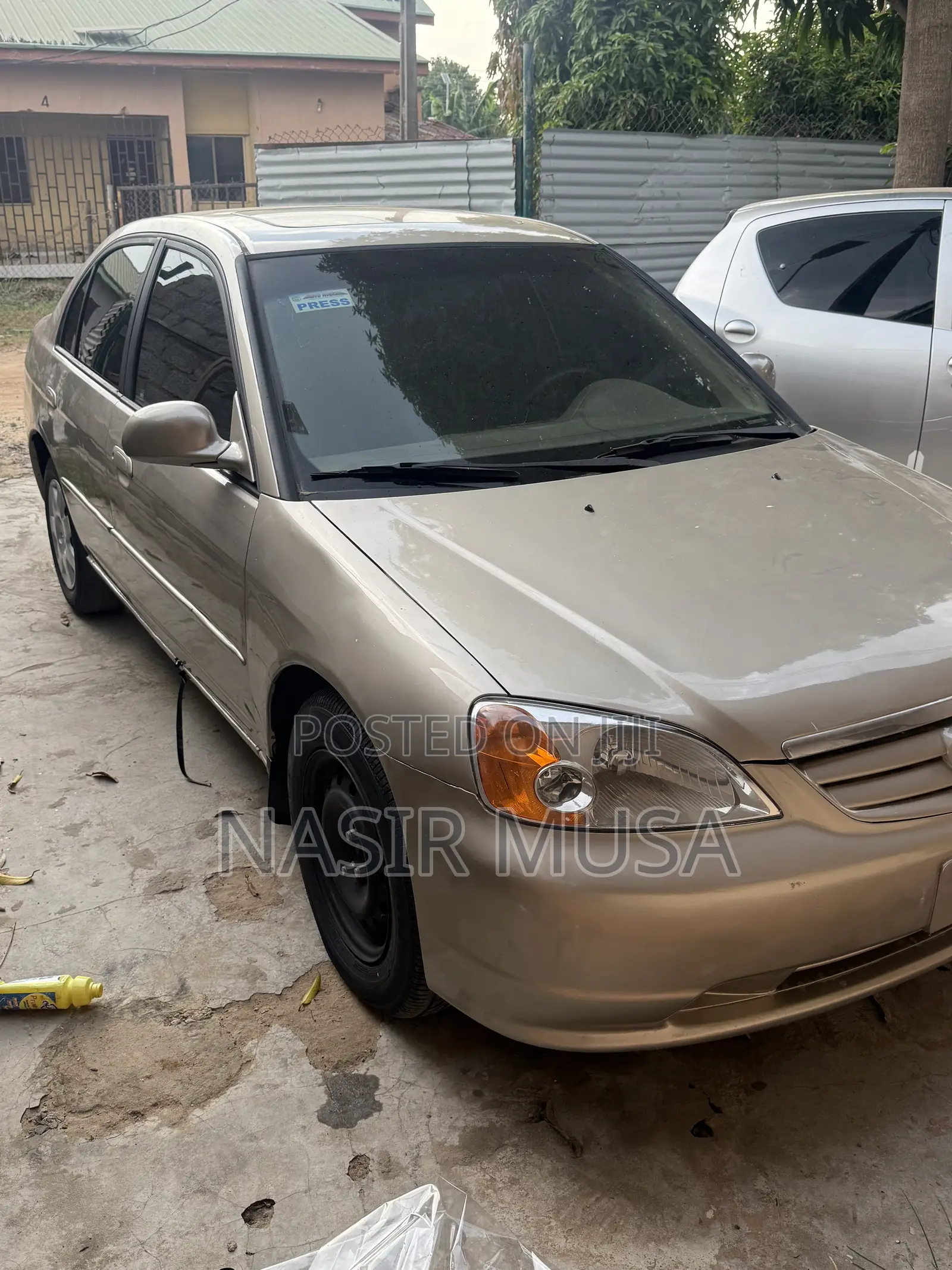 Honda Civic 2004 Gold