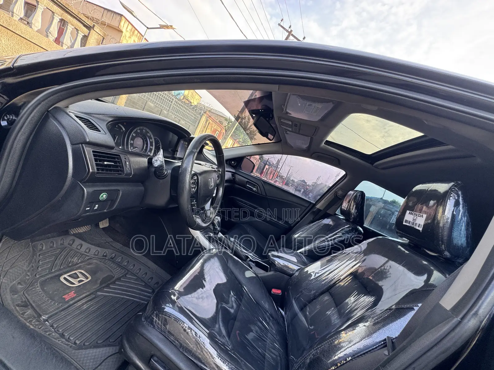 Honda Accord Touring V-6 4dr Sedan (3.5L 6cyl 6A) 2015 Black