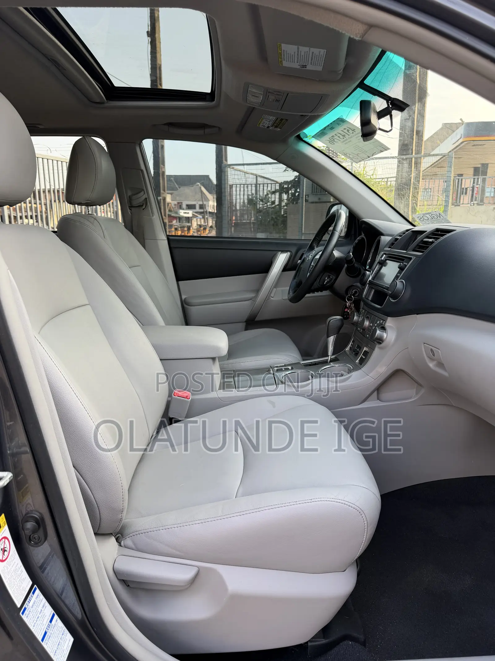 Toyota Highlander SE 3.5L 4WD 2013 Gray
