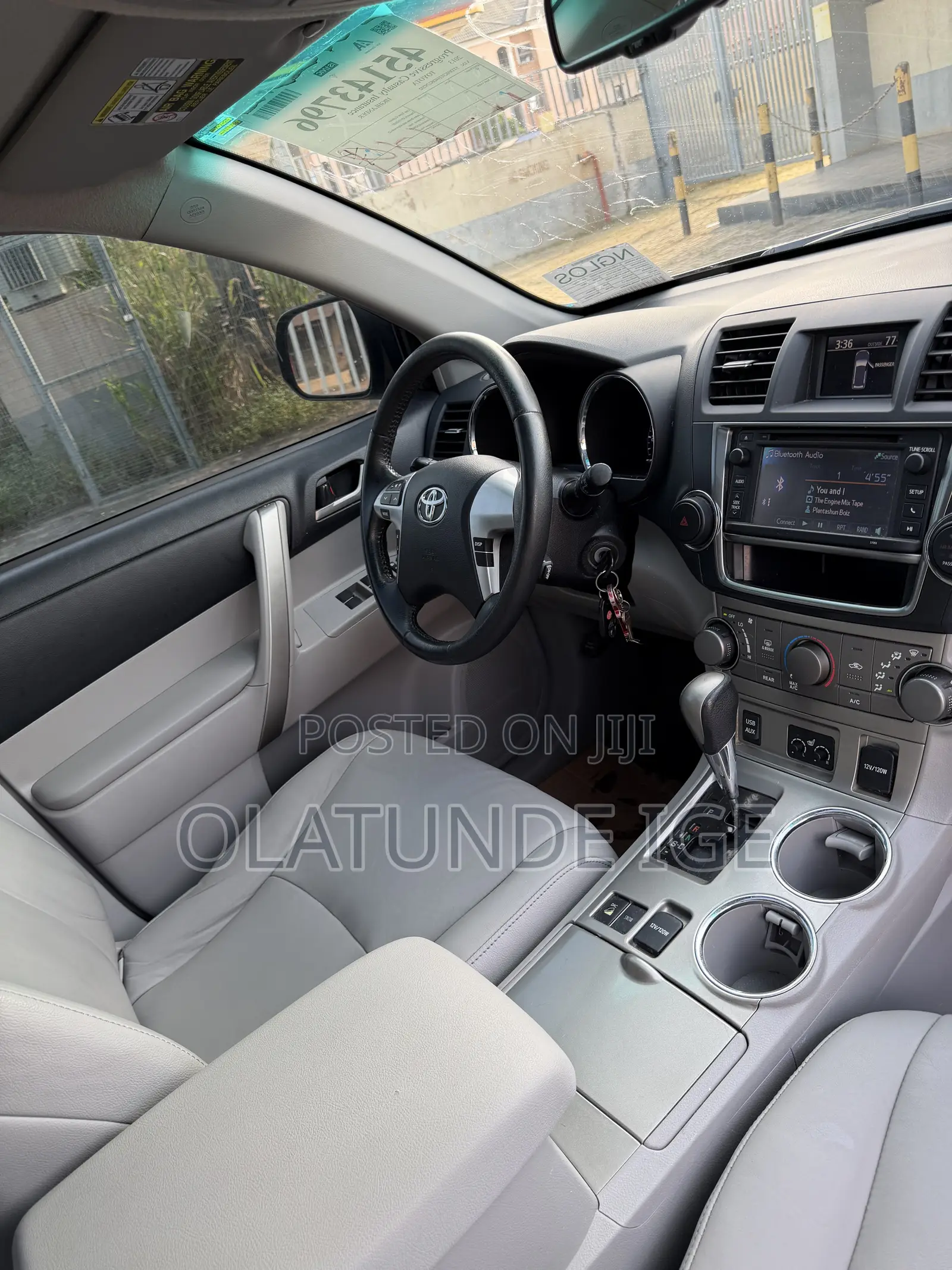 Toyota Highlander SE 3.5L 4WD 2013 Gray
