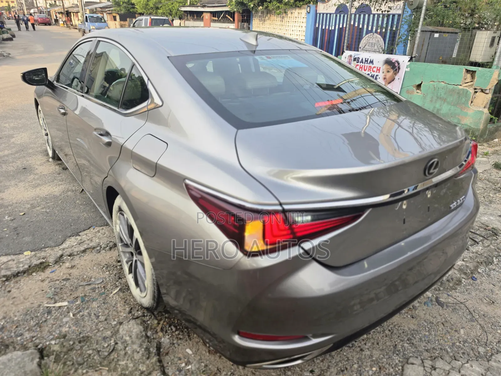 Lexus ES 2019 Silver