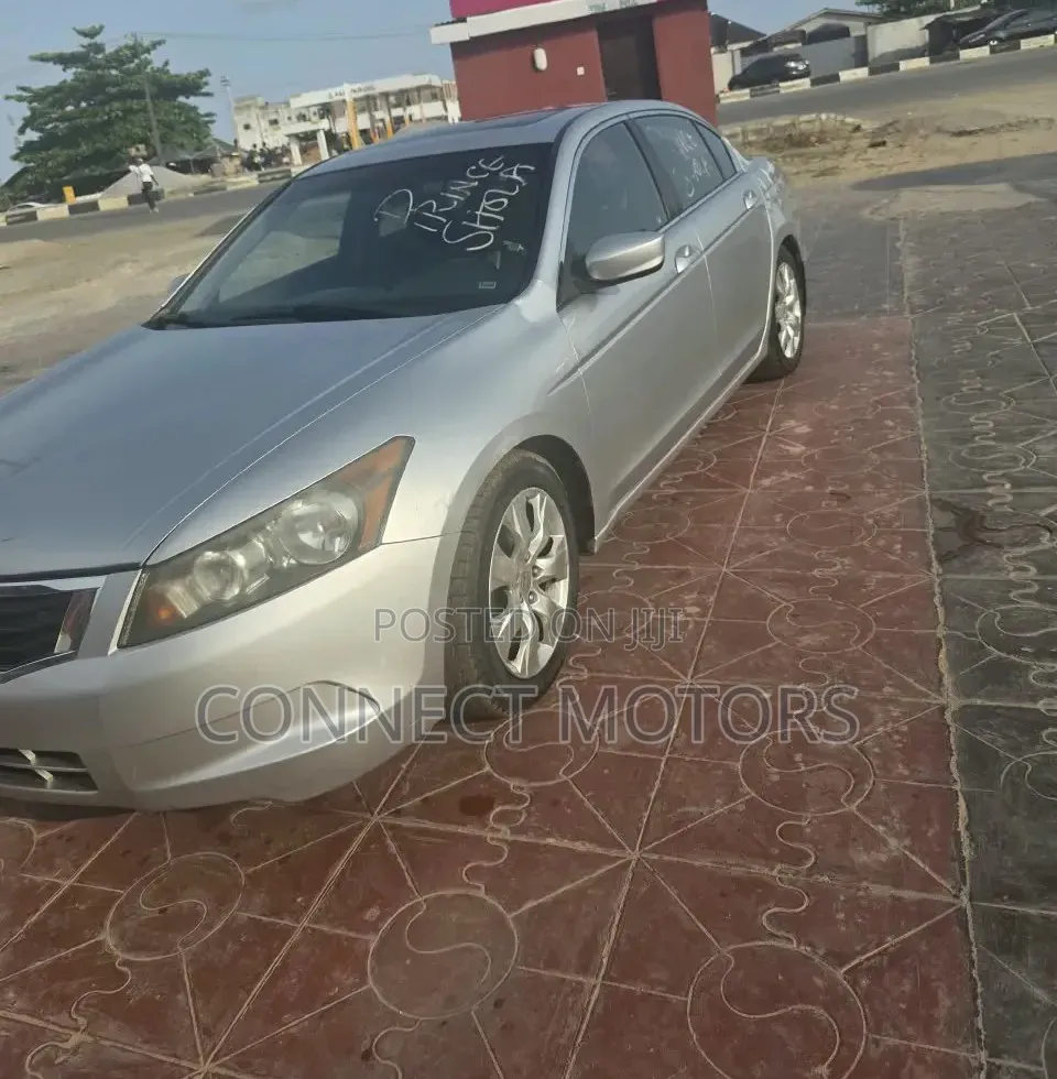 Honda Accord 2.0i Automatic 2009 Silver