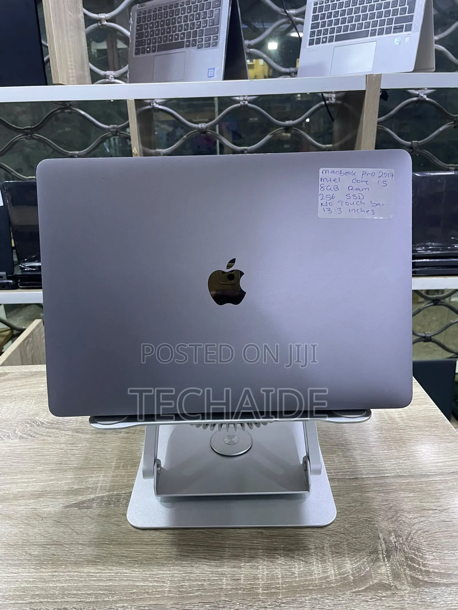Laptop Apple MacBook Pro 2017 8GB Intel Core i5 SSD 256GB
