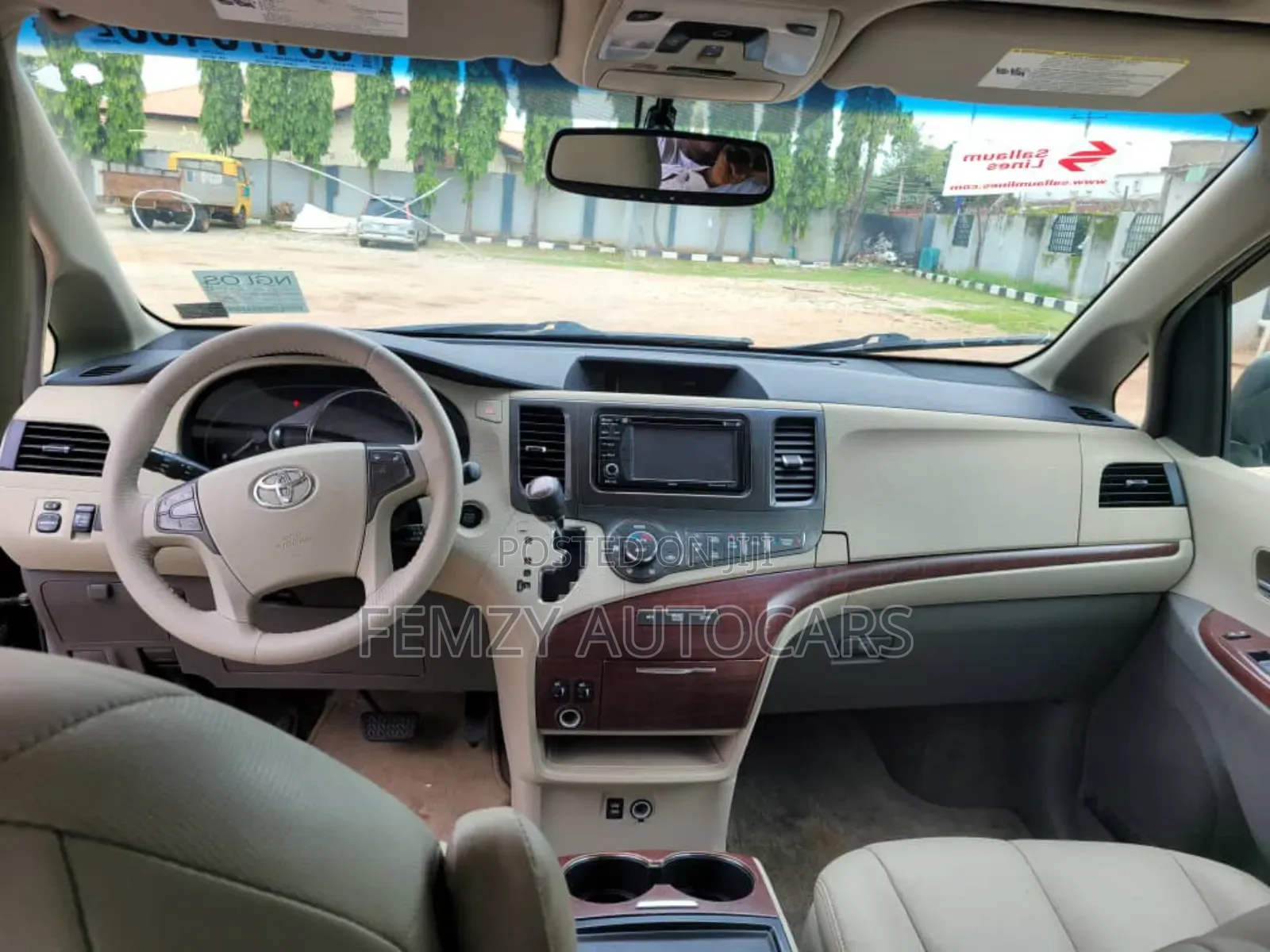 Toyota Sienna 2013 Black