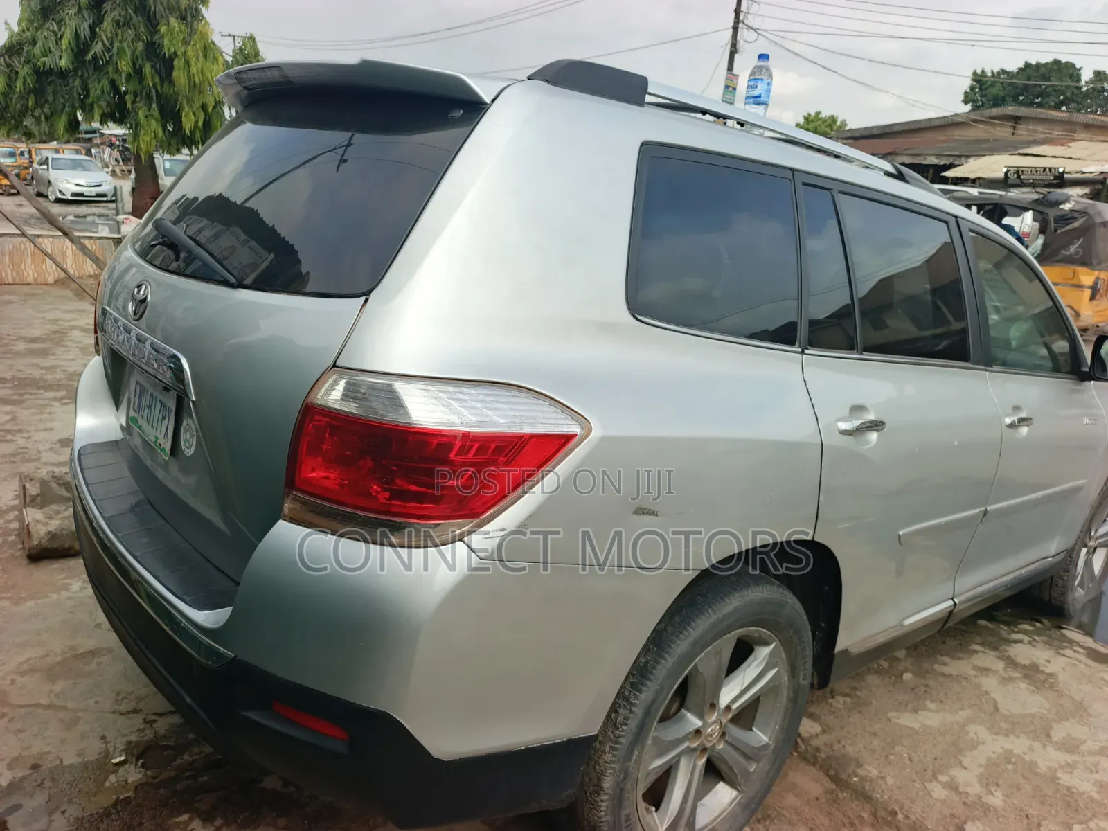 Toyota Highlander Limited 2012 Silver