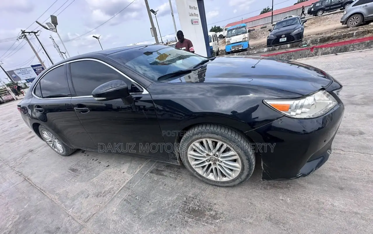 Lexus ES 2013 Black
