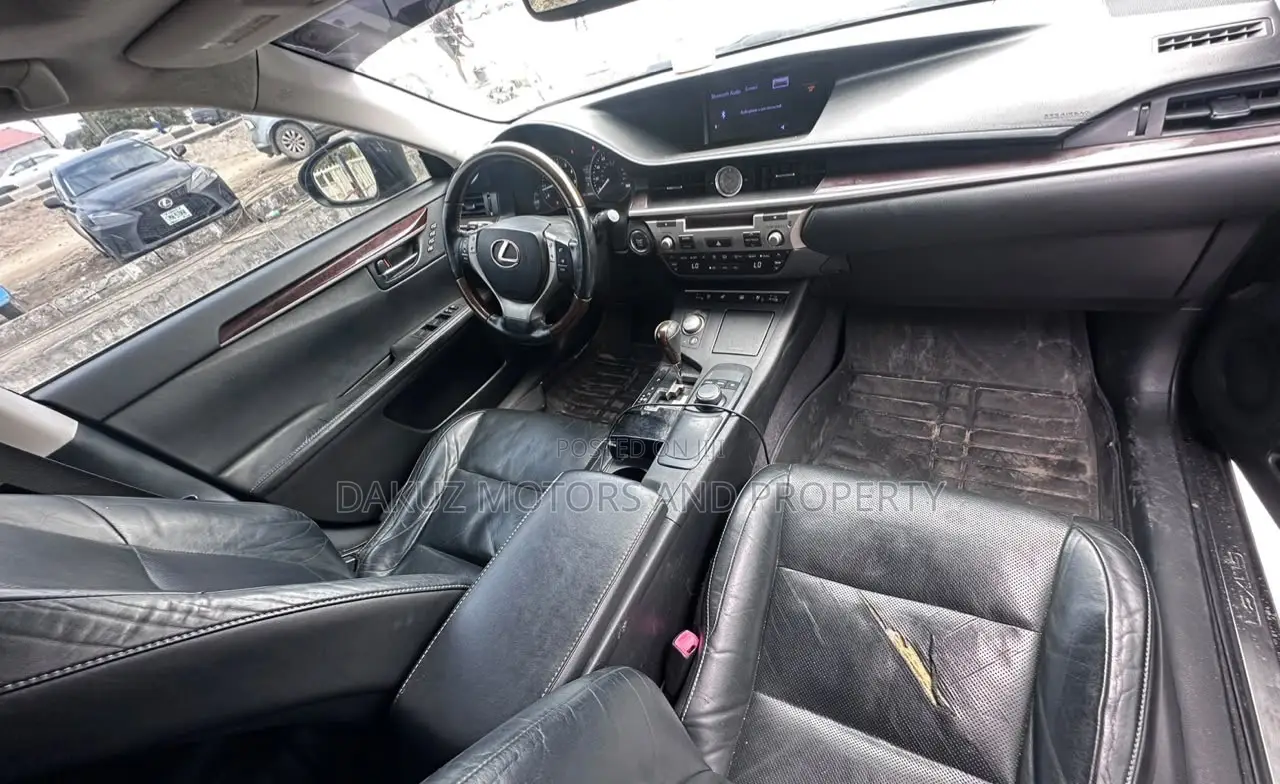 Lexus ES 2013 Black