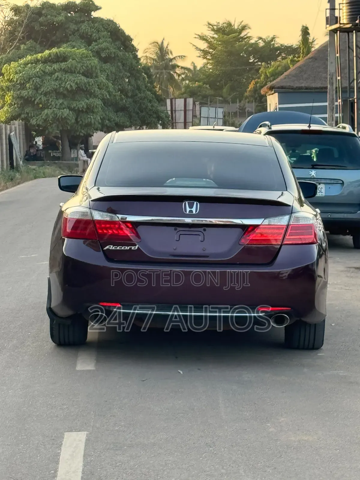 Honda Accord LX 4dr Sedan FWD (2.4L 4cyl 2A) 2013