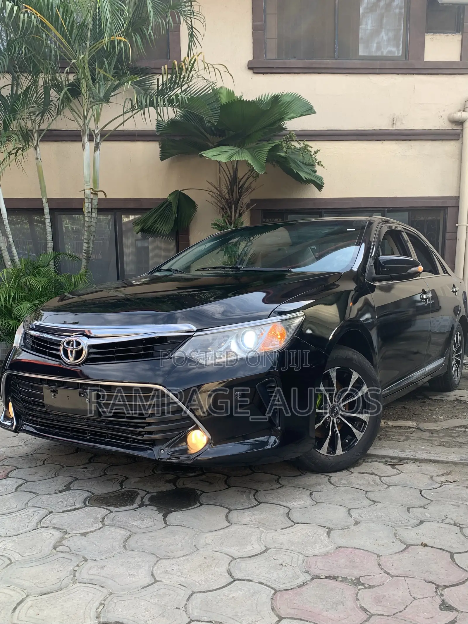 Toyota Camry 2016 Black
