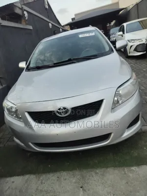 Toyota Corolla LE 4dr Sedan (1.8L 4 cyl 4A) 2009 Silver