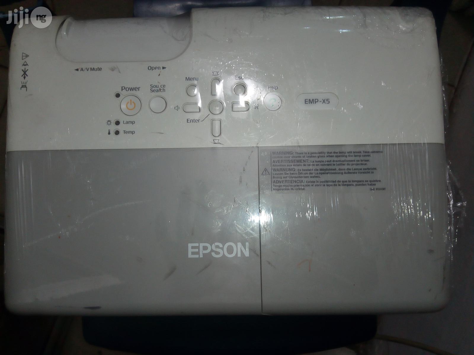 Epson EMP-X5 Lumens Brightness Projector With Remote Control