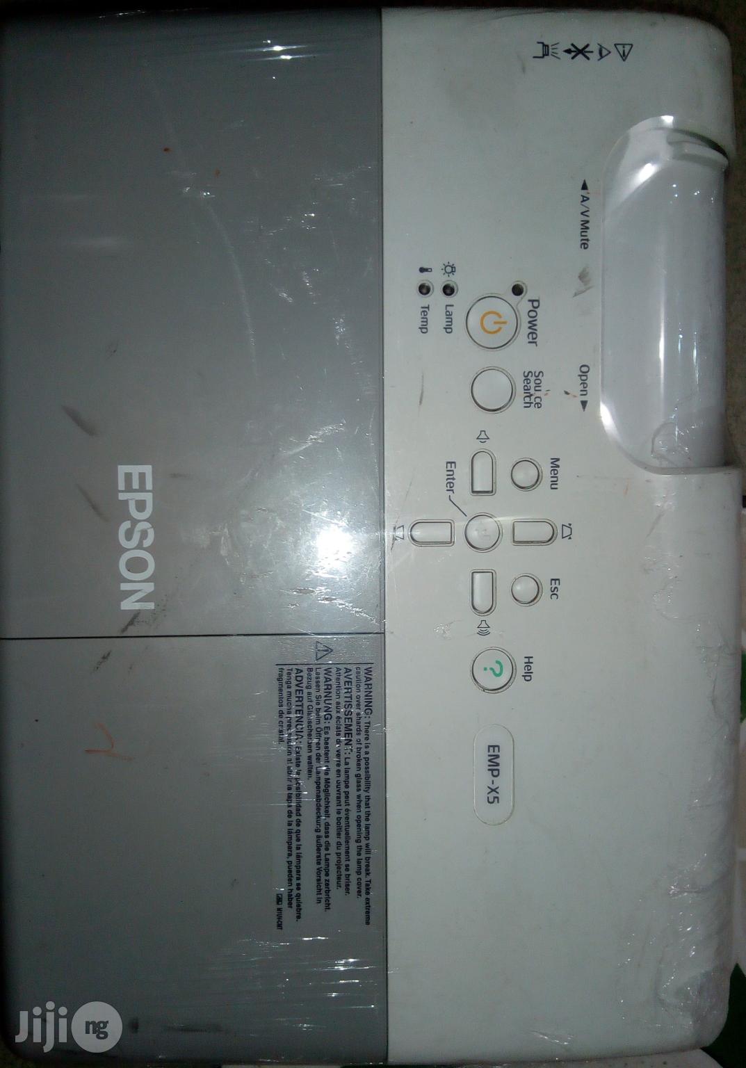 Epson EMP-X5 Lumens Brightness Projector With Remote Control