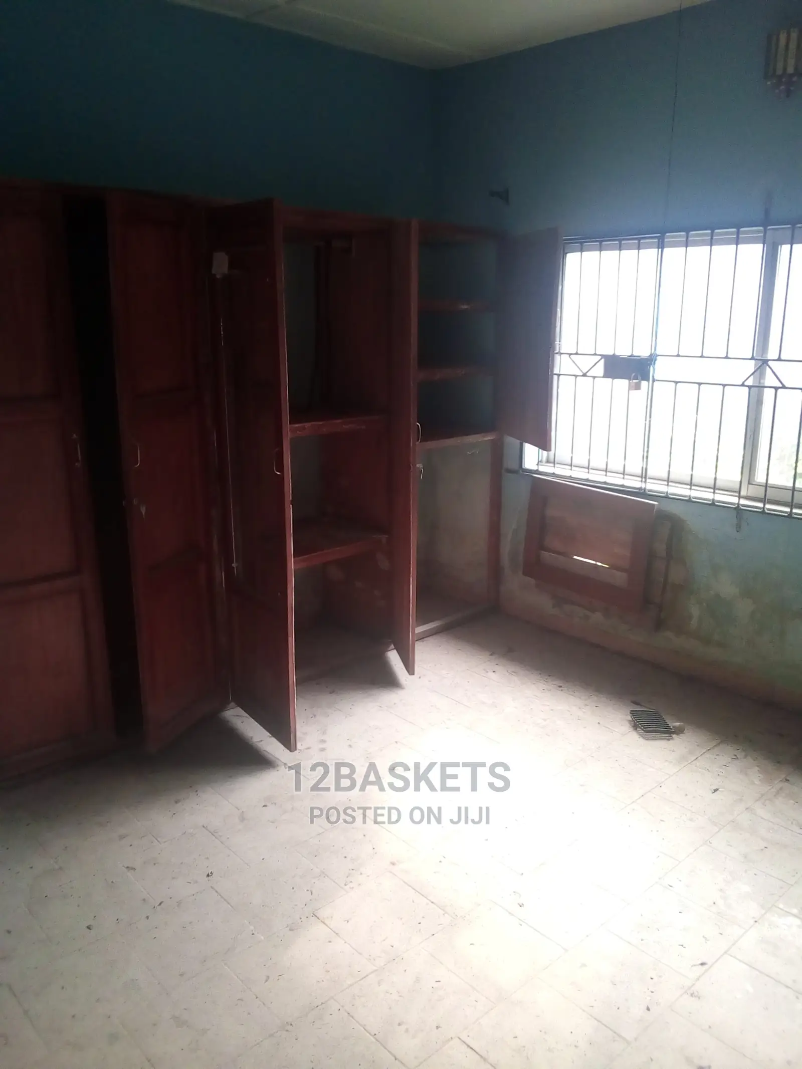 5bdrm House in Magodo Phase 1 for sale