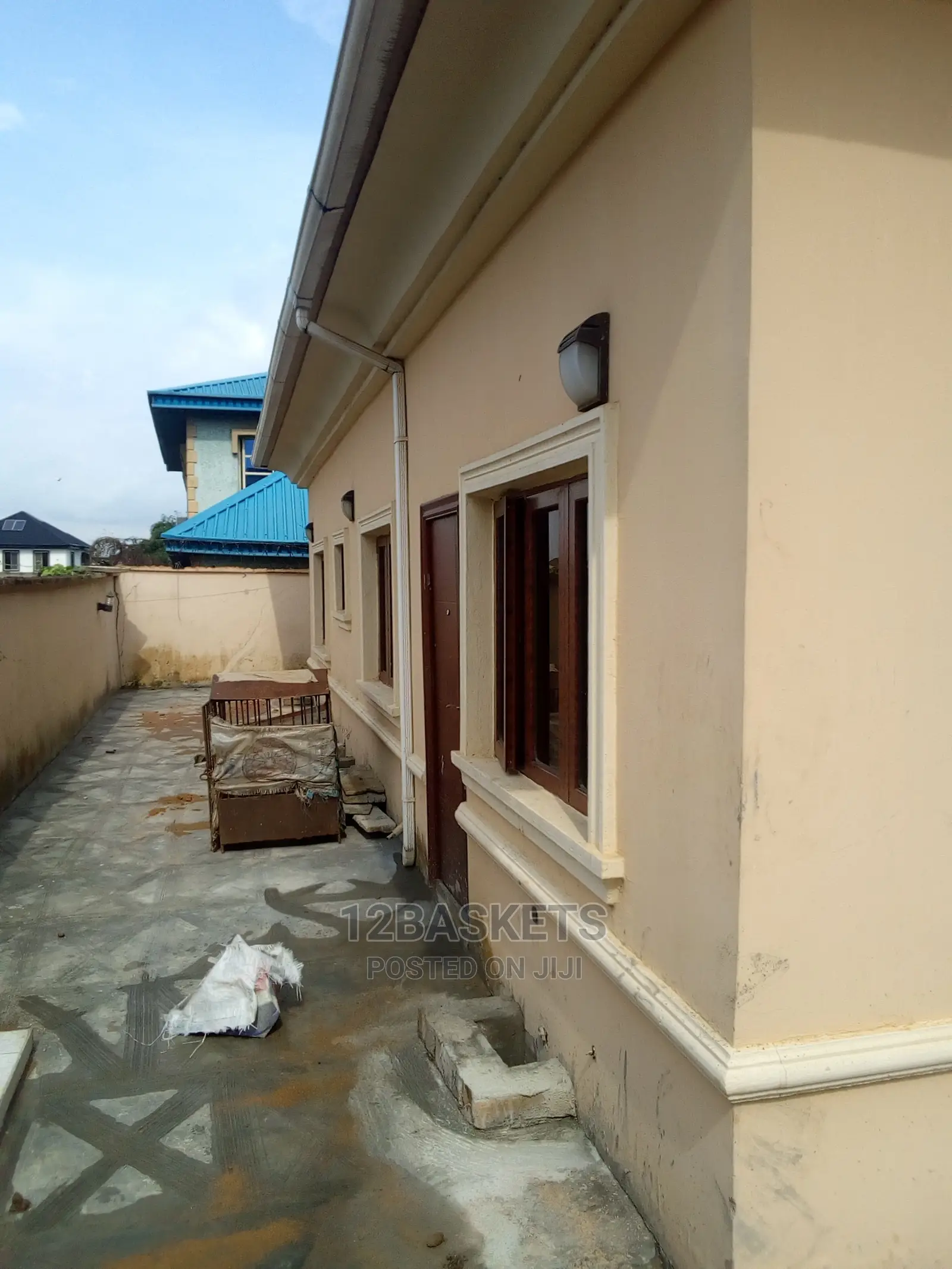 Furnished 3bdrm Apartment in Magodo for rent