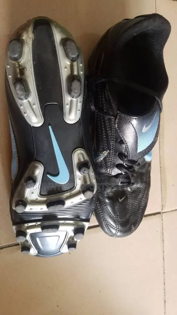 Nike Size 36.5 Children Tokunbo Boot