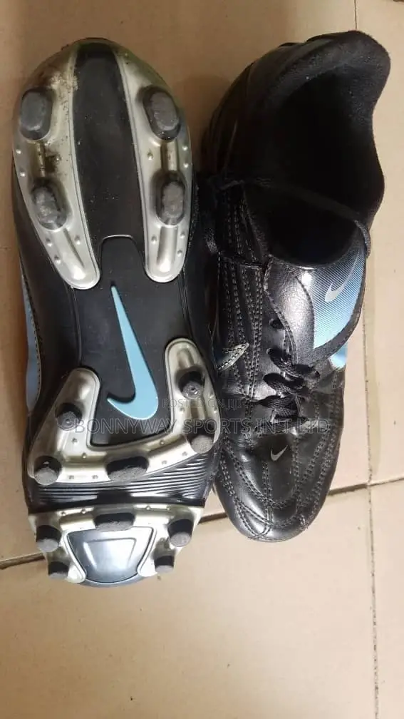 Nike Size 36.5 Children Tokunbo Boot