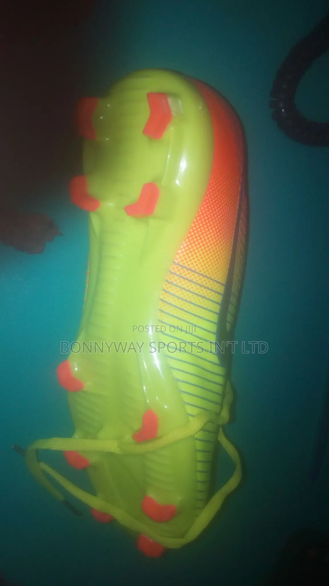 Get Ur Bradnew Soccer Children Boot