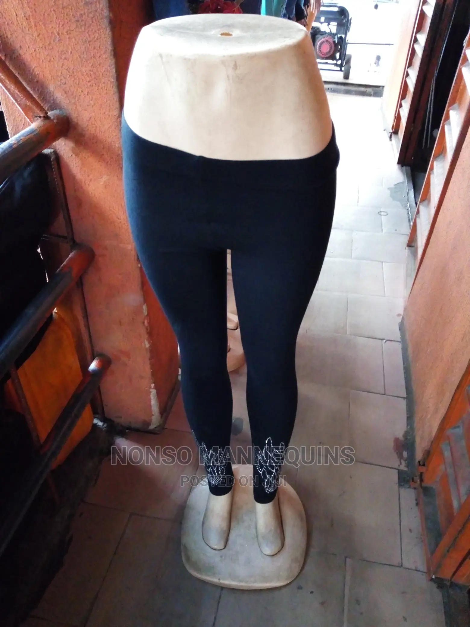 Best Selling Plastic Lower Body Leg Mannequin