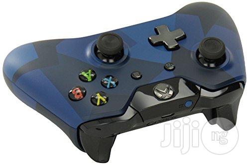 Xbox One Special Edition Midnight Forces Wireless Controller