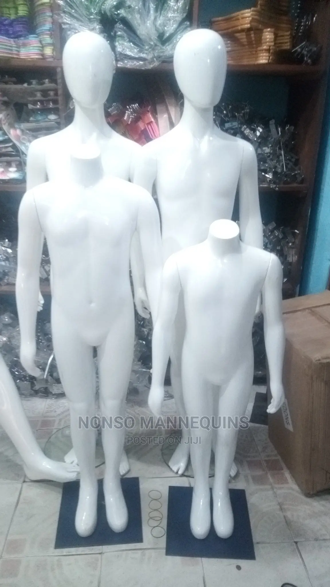 Egg Face Full Body Glossy White Female Mannequin Display