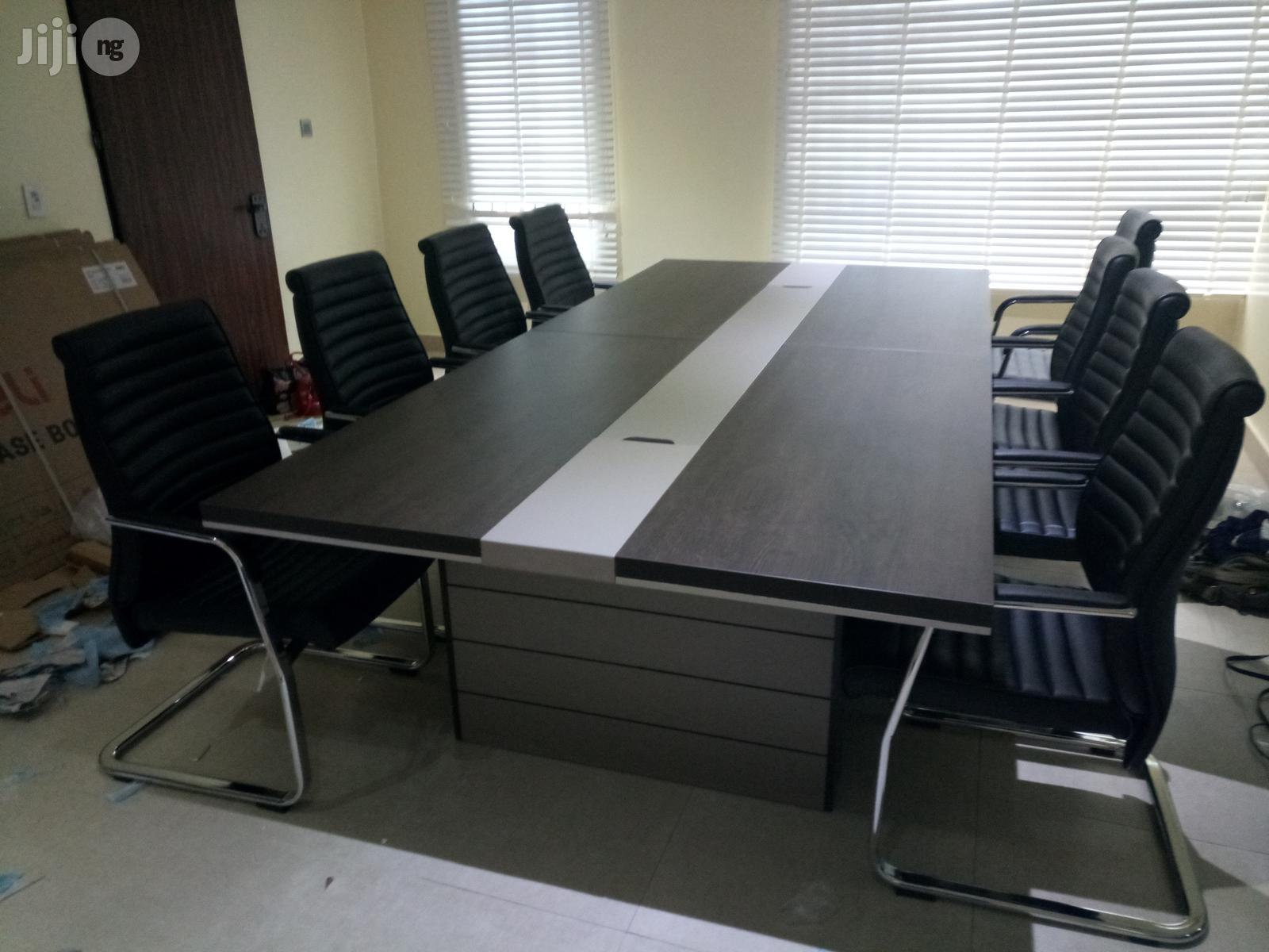 Classy Conference Table For 10people